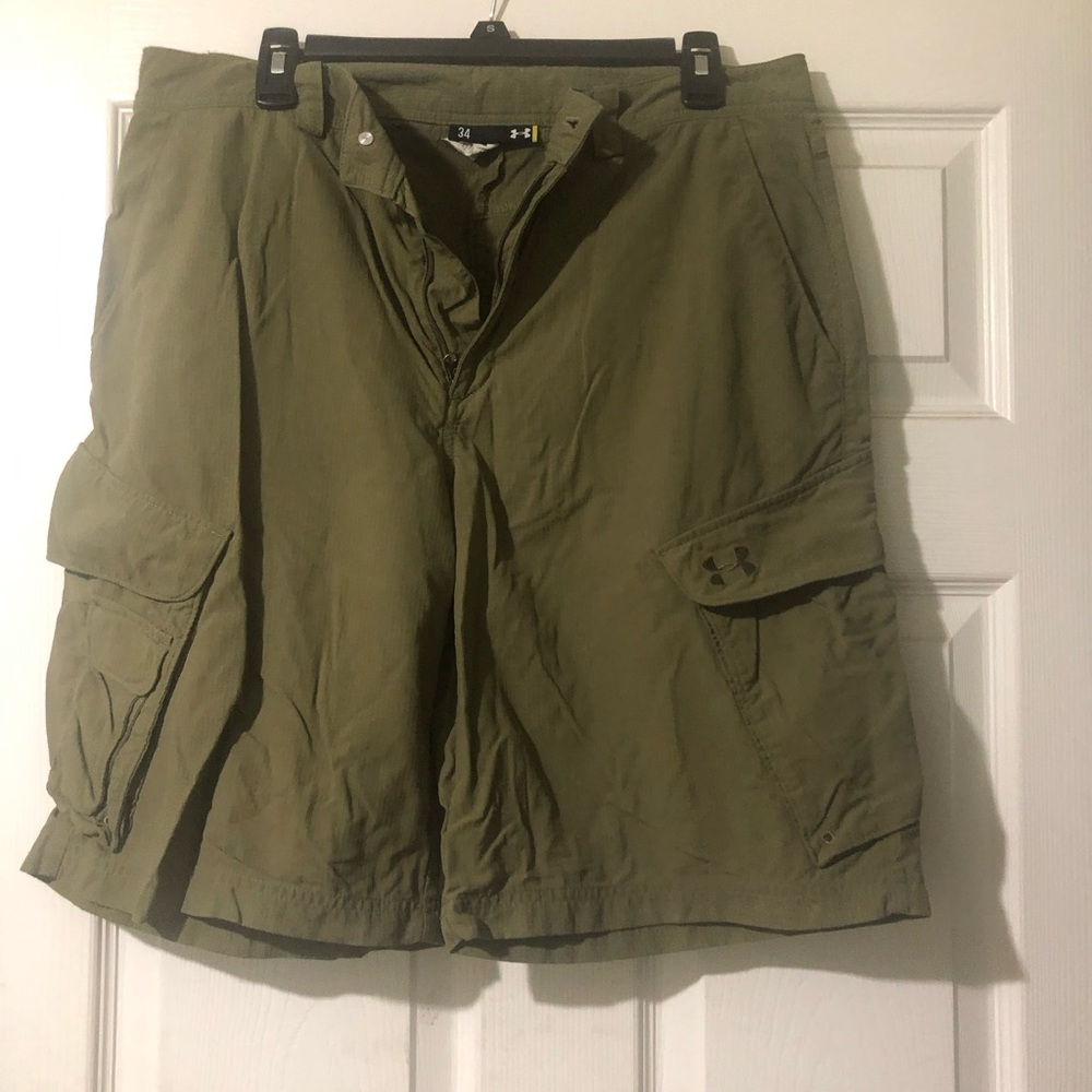 Under Armour Men's Olive Green Cargo Shorts
